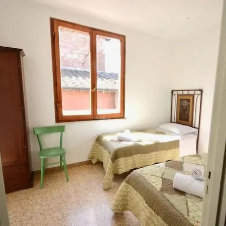 Appartamento Flat With View In Centre