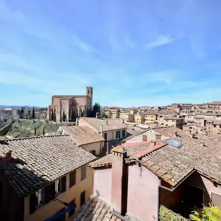 Appartamento Flat With View In Centre