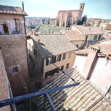Flat With View In Centre Appartamento *
